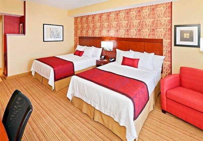 Courtyard By Marriott Tulsa Woodland Hills Hotel Eksteriør billede