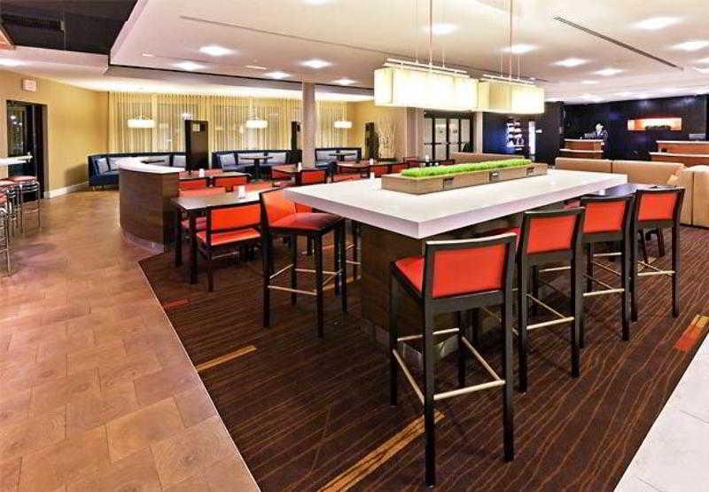 Courtyard By Marriott Tulsa Woodland Hills Hotel Eksteriør billede