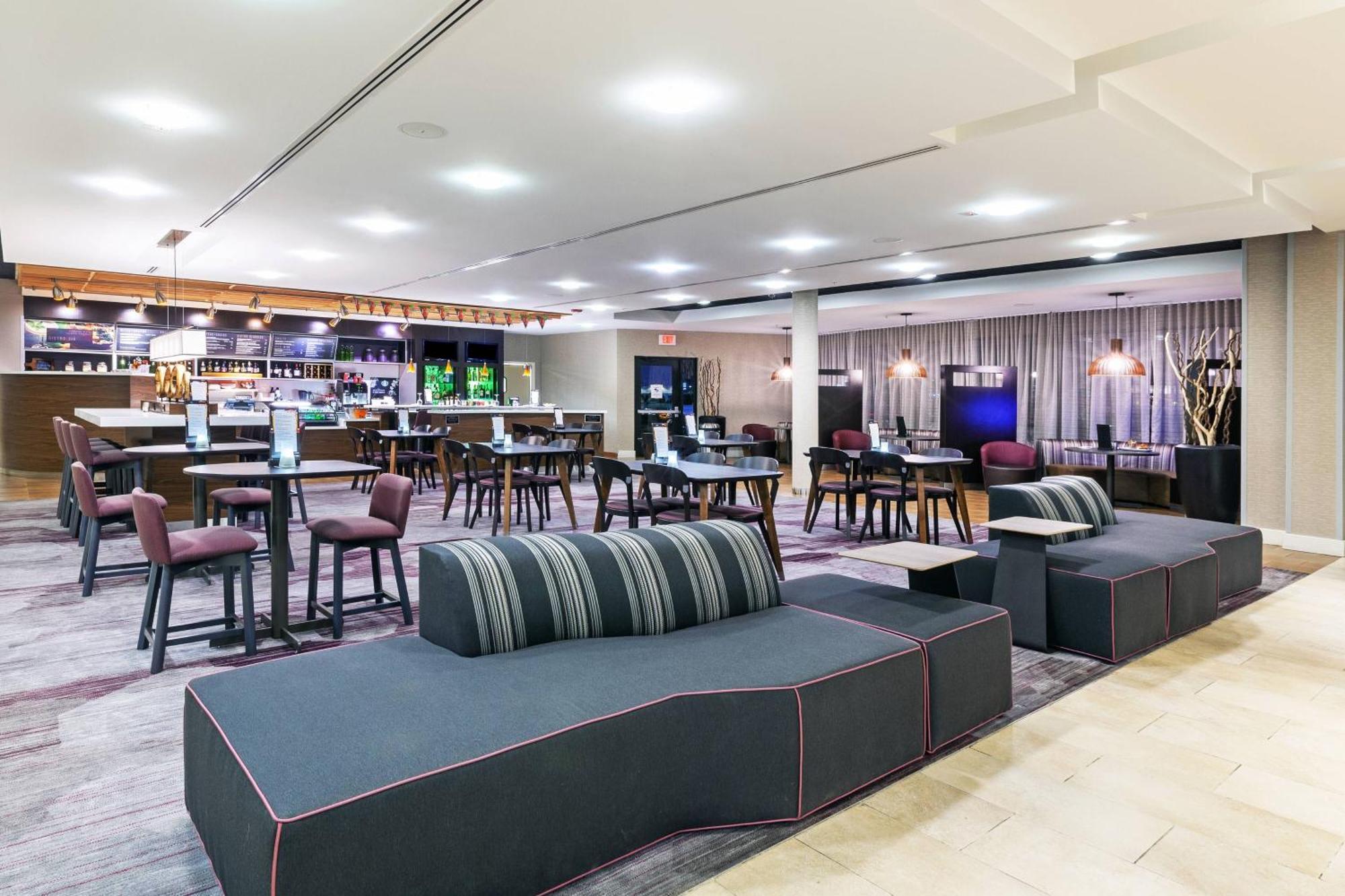 Courtyard By Marriott Tulsa Woodland Hills Hotel Eksteriør billede