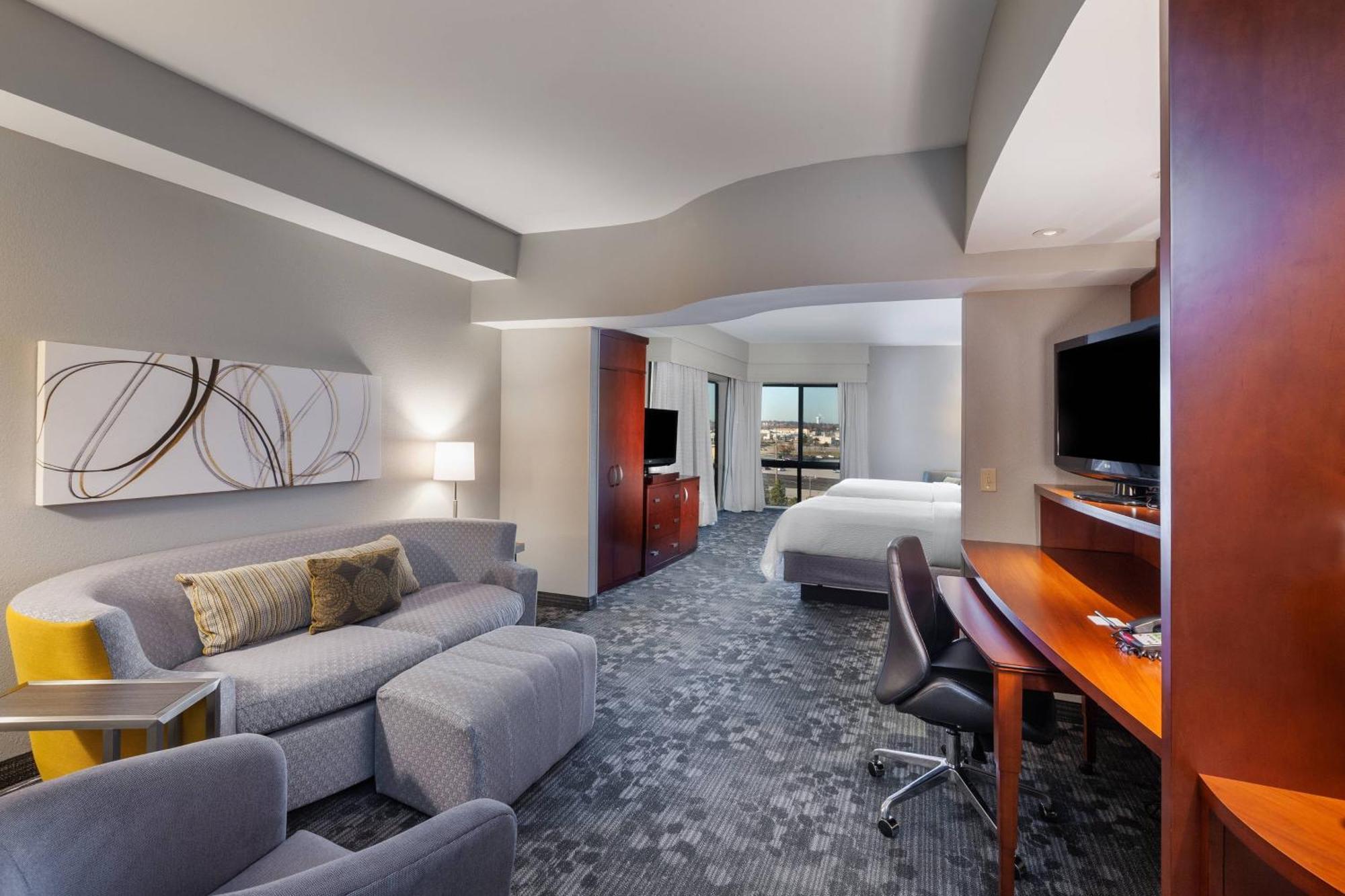 Courtyard By Marriott Tulsa Woodland Hills Hotel Eksteriør billede