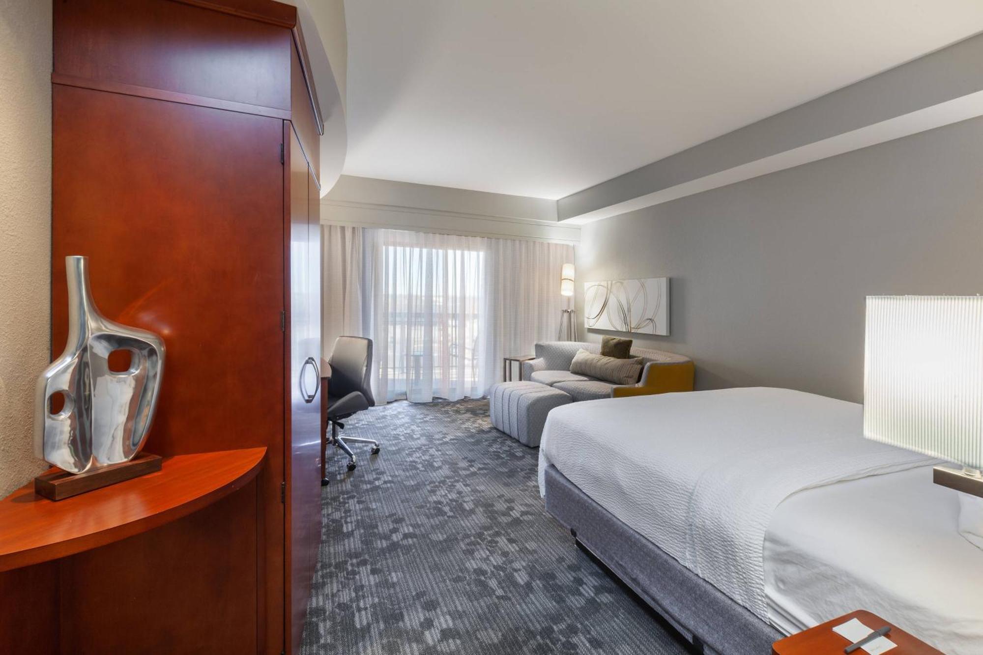 Courtyard By Marriott Tulsa Woodland Hills Hotel Eksteriør billede