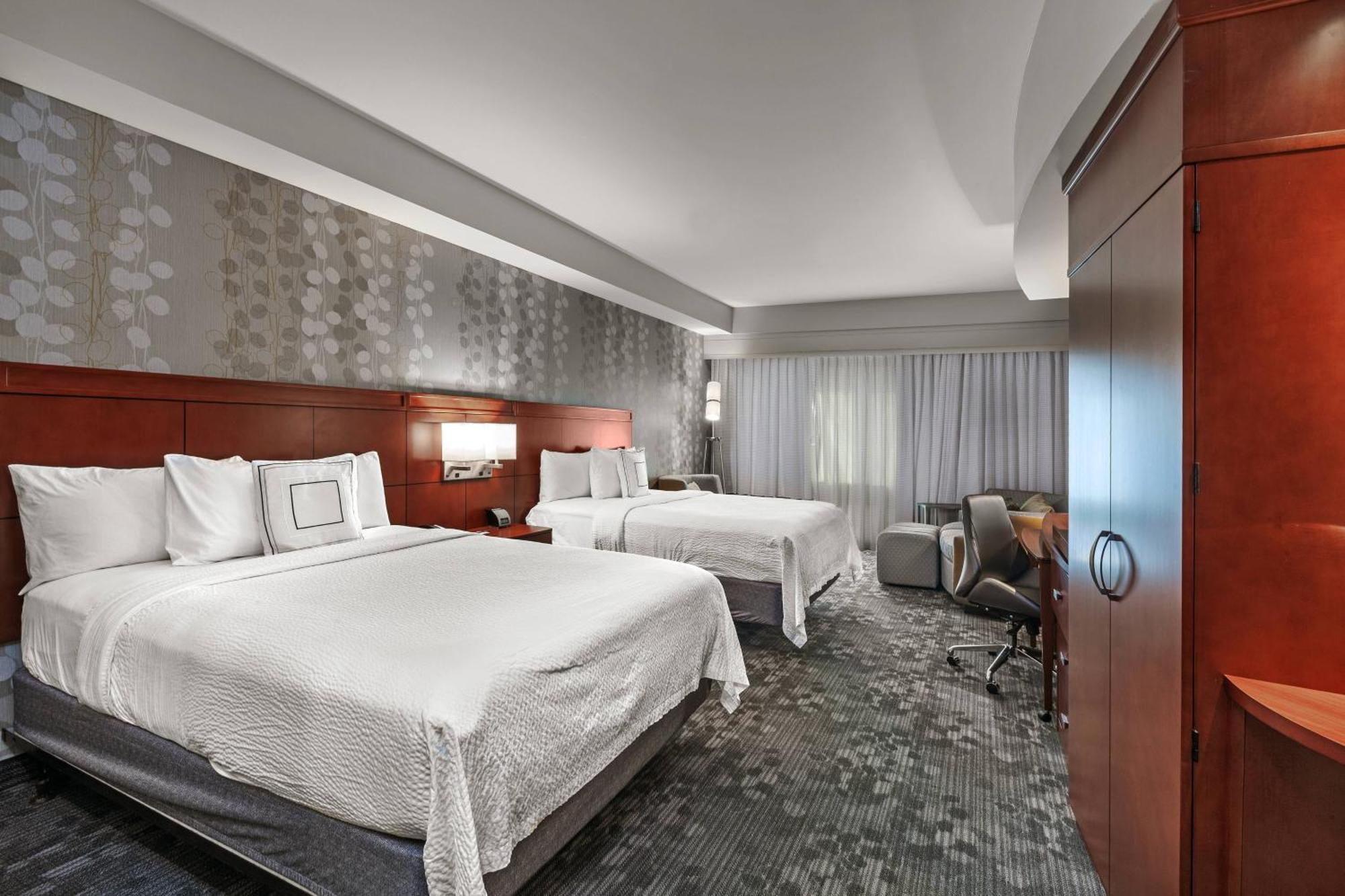 Courtyard By Marriott Tulsa Woodland Hills Hotel Eksteriør billede