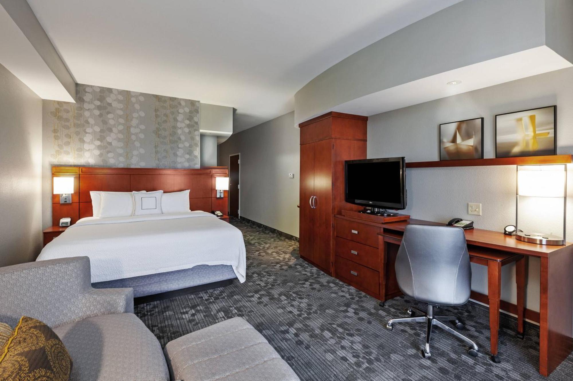 Courtyard By Marriott Tulsa Woodland Hills Hotel Eksteriør billede