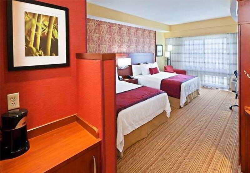 Courtyard By Marriott Tulsa Woodland Hills Hotel Eksteriør billede