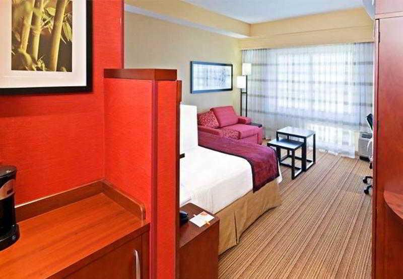 Courtyard By Marriott Tulsa Woodland Hills Hotel Eksteriør billede