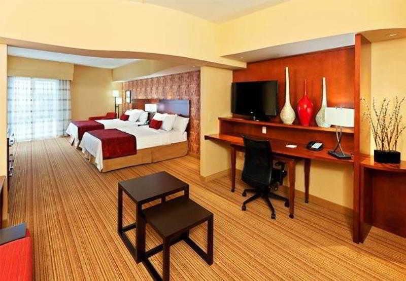 Courtyard By Marriott Tulsa Woodland Hills Hotel Eksteriør billede